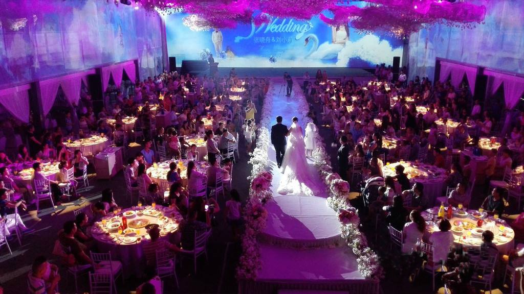 5D全息宴會(huì)廳問答(5)5D宴會(huì)廳相比傳統(tǒng)宴會(huì)廳有哪些優(yōu)勢?-博視界科技